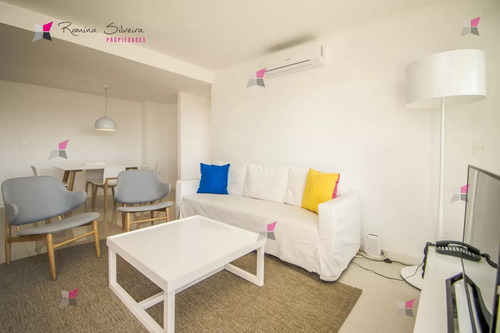 Venta De Apartamento De 2 Dormitorios Y Dependencia En Torre Esmeralda Punta Del Este