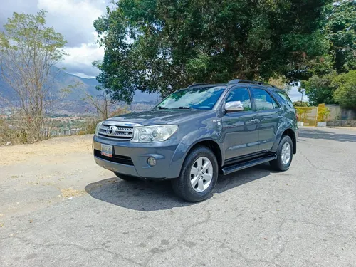 Toyota Fortuner 2010 4x4
