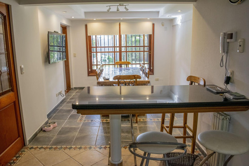 Casa Venta Barrio Alemán 4 Dormitorios, Jardín, Parrilla Garage