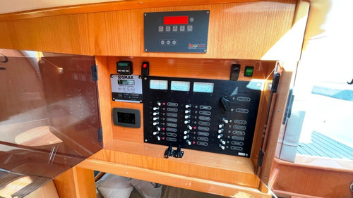 Imagen 8 de 10 de Canestrari 325 - 2021 - 2 X 300 - Mooney Embarcaciones