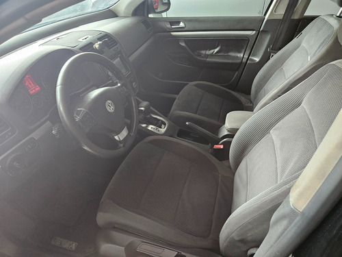 Volkswagen Jetta 2.5 4p