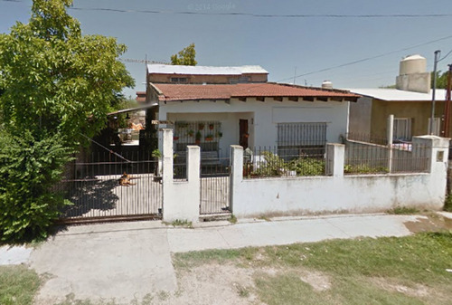 Casa Venta  Multifamiliar Benavidez 5amb- Permuta