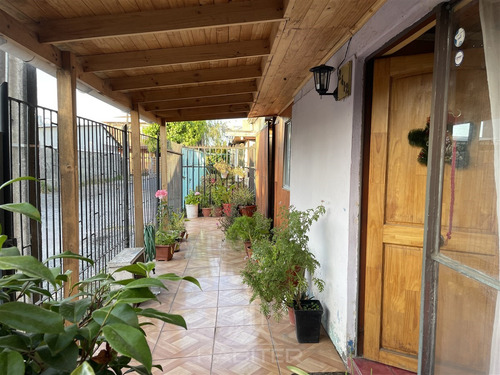 Excelente Casa Sector Rauquen De 3 Dorm Y 2 Baños En Curicó