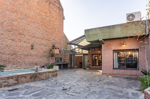 Casa 4 Ambientes Con Enorme Jardín En San Martín