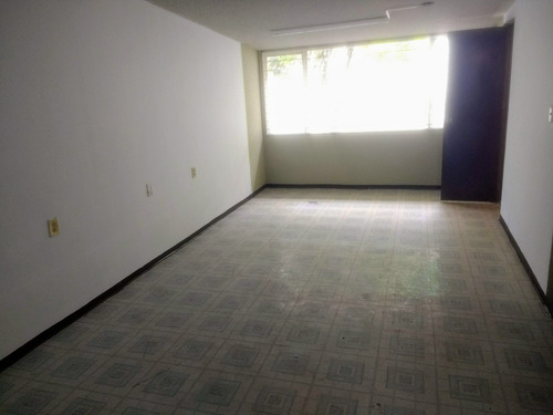 Imagen 19 de 25 de Casa Renta Toluca Colonia Cipres Residencial Colon, Uso Comercial Acceso Por Dos Calles, A 5 Min Centro Historico, Salida Rapida Cdmx