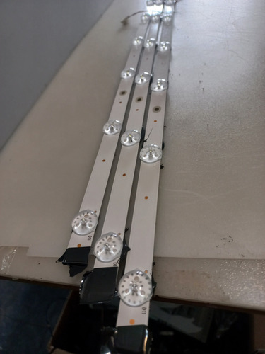 3 Tiras De 11 Led Hyled-55uhd5a 97cm (Usado)