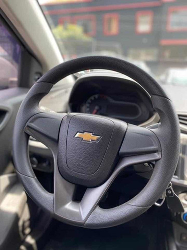 Imagem 7 de 12 de Chevrolet Onix 2015 1.0 Lt 5p