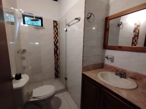 Casa En Venta En El Poblado. Cod V12261