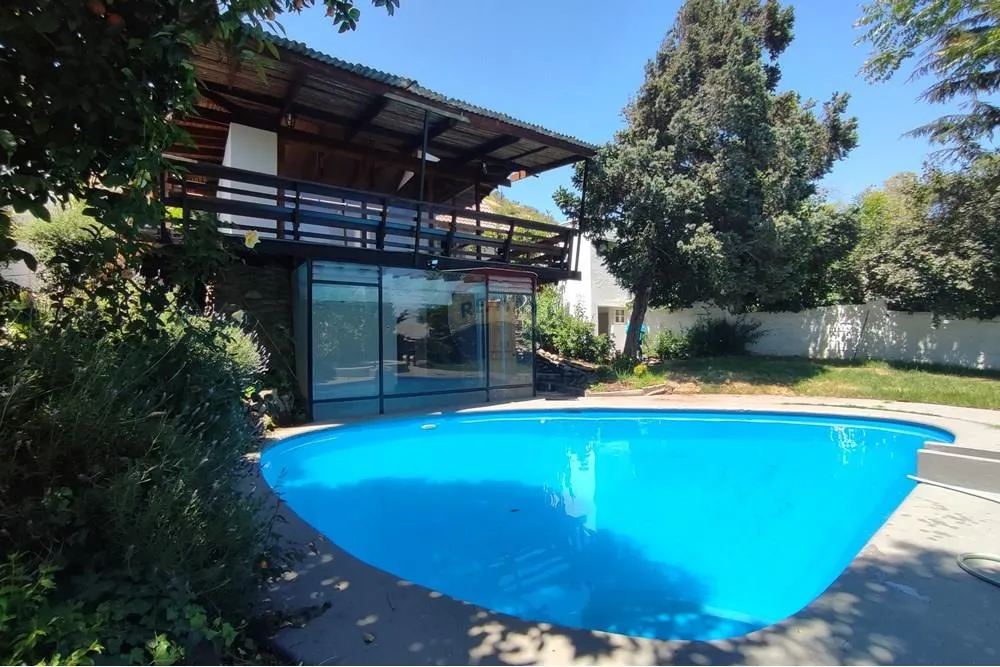 Imagen 2 de 30 de Casa Familiar Con Piscina Y Gran Potencial