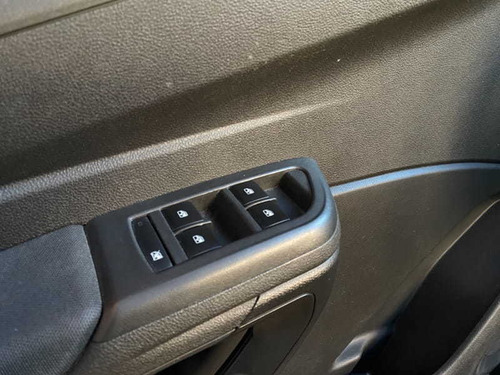 Imagem 13 de 15 de Chevrolet Onix Ltz 1.4 Mpfi 8v 4p Aut. 2015