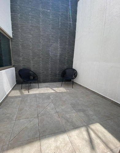 Propiedad Para Inversión En Venta Con 2 Deptos, 1 Loft En Milenio, Queretaro.