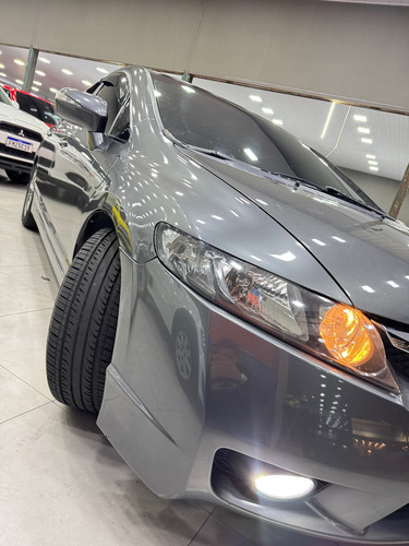 Honda Civic 1.8 Lxl Flex Aut. 4p
