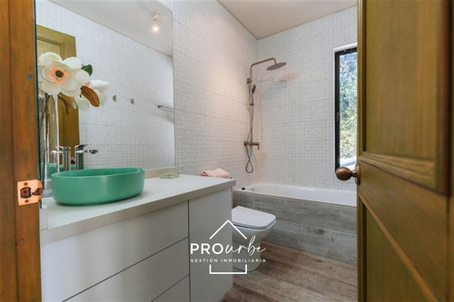 Casa En Venta, 2 Suite En Golf Lomas De La Dehesa, Barnechea