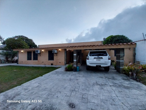 Casa En La Entrada 2 Naguanagua