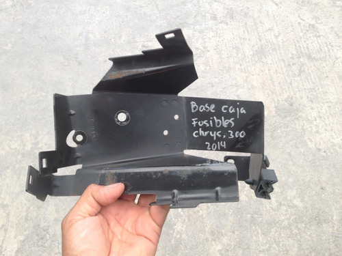 Base Caja De Fusibles Chrysler 300 2012 2013 2014