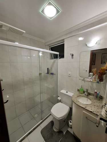 Apartamento 2 Dormitórios Com 1 Suite