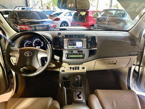 Toyota Hilux 3.0 Srv Cab. Dupla 4x4 Aut. 4p