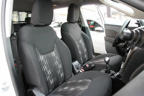 Imagem 8 de 11 de Fiat Toro Endurance 1.8 Manual Com Gás 2021 19.000km