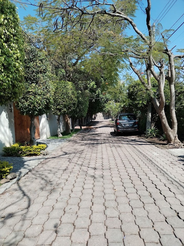 Casa En Fraccionamiento Huertas Del Llano Con Estricta Vigilancia 24/7.