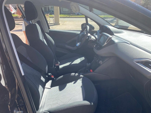 Peugeot 208 Allure 1.6 Tiptronic Nav