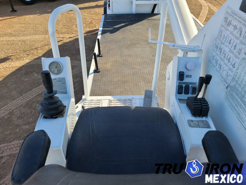 Grua Titan 2004 Sterling Con Altec Ac35-1 De 35 Toneladas