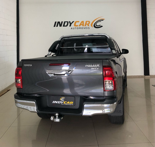 Toyota Hilux 2.7 Srv Cab. Dupla 4x4 Flex Aut. 4p Gasolina e álcool