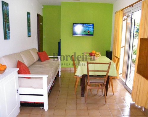 Venta Departamento Villa Gesell Complejo De 6 Unidades A 200m De La Playa
