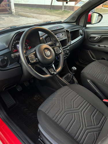 Fiat Strada 1.4 8v Freedom Cd