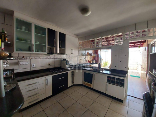 Imagem 10 de 19 de Sobrado À Venda, 240 M² Por R$ 280.000,00 - Vila Santa Maria - Anápolis/go - So0012