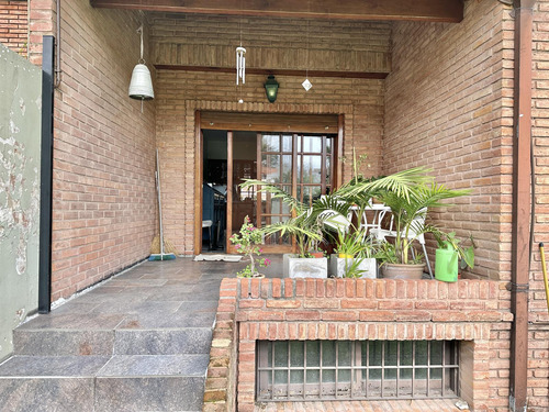 Espectacular Casa En Acassuso De Av. Libertador Al Rio.