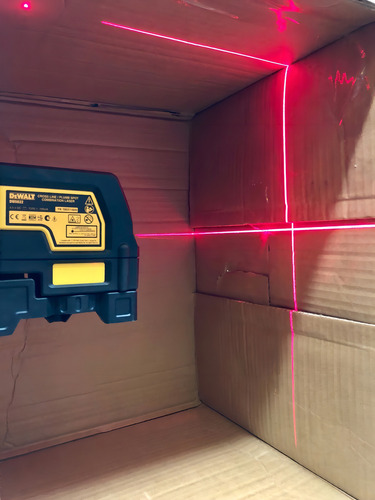 Nivel Laser Autonivelante Dewalt Cruz Punto Plomada Dw0822