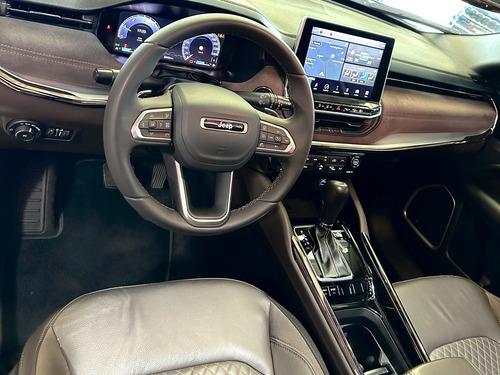 Jeep Commander 1.3 T270 TURBO FLEX OVERLAND AT6