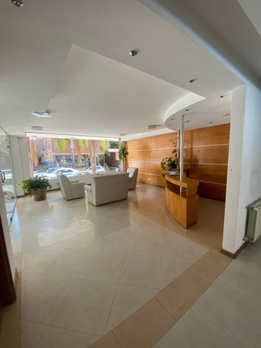 Departamento De Un Dormitorio, Cochera, Centro