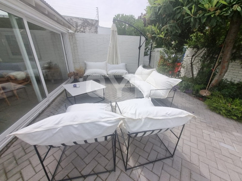 Casa En Venta Remodelada Vitacura