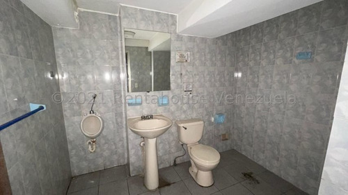 Imagen 10 de 14 de Mayerling Gonzalez Bm Vende Local Comercial Mls #21-23931