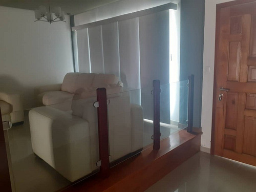 Imagen 8 de 13 de Townhouse Ubicado En La Urb Vista Mar En Agua De Vaca
