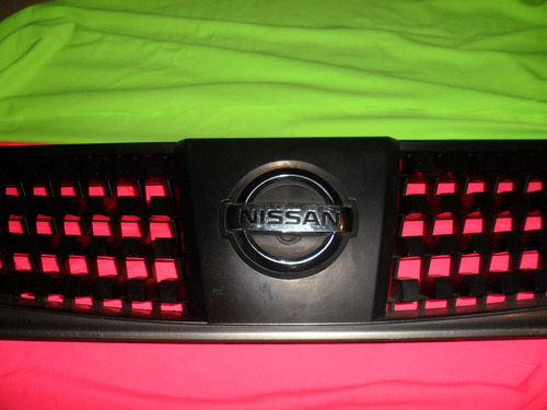 Parrilla Nissan Sentra B13