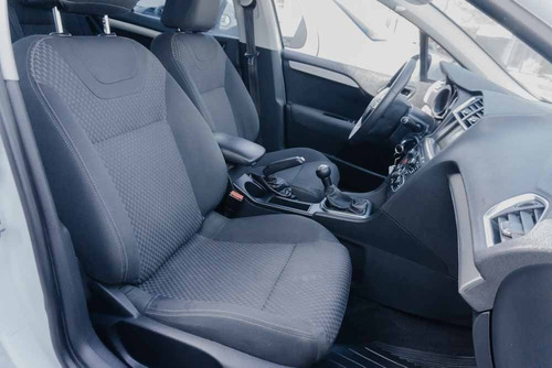 Imagen 12 de 15 de Citroen C4 Lounge Hdi 2015