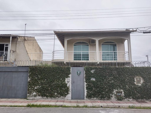 Casa Com 3 Dormitórios À Venda, 180 M² Por R$ 852.000,00 - Serraria - São José/sc - Ca3317