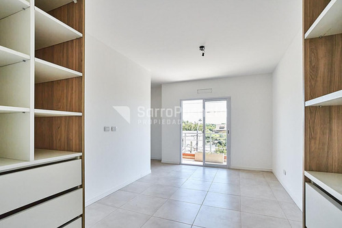 Venta Departamento 2 Ambientes Hurlingham 1° A