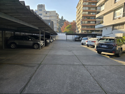Departamento Frente A Plaza Las Lilas