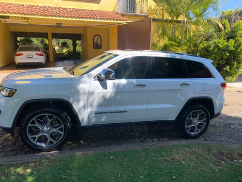 Imagen 2 de 14 de Jeep Grand Cherokee 2021