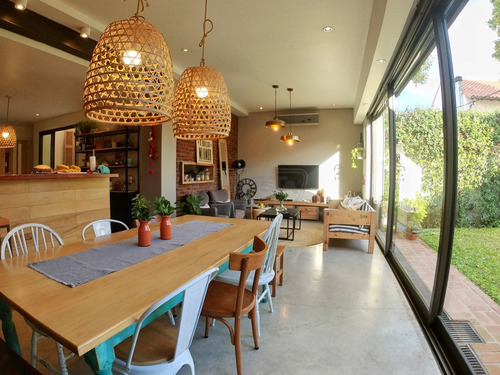 Imagen 2 de 17 de Casa En Venta En Ramos Mejía