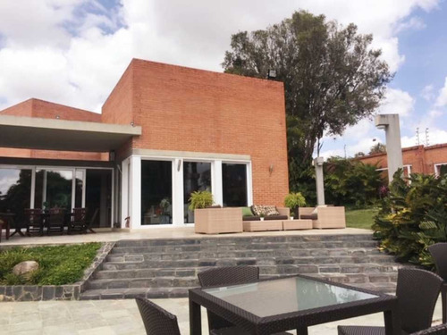 Imagen 11 de 30 de En Venta O Alquiler Casa 1000m2 11h/10b/11p La Lagunita