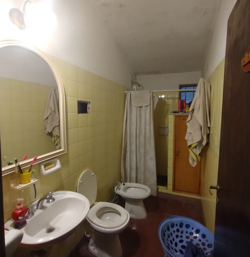 Casa De 3 Dorm. En Villa Allende