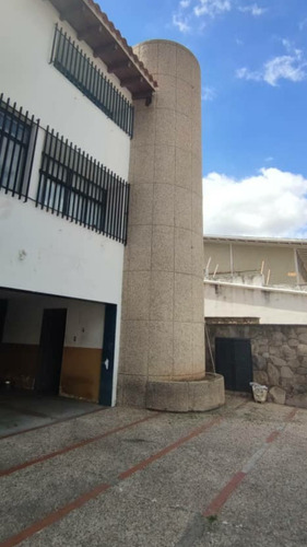 Imagen 2 de 12 de Casa. Venta. Colinas De Santa Mónica. Riv La Boyera N 4867
