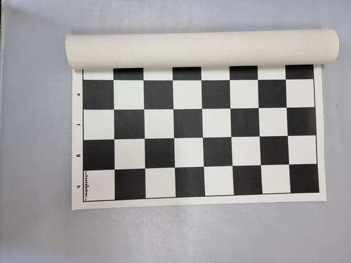 Imagen 2 de 2 de Tablero De Cuerina Blanco Y Negro De 40 Cm X 40 Cm