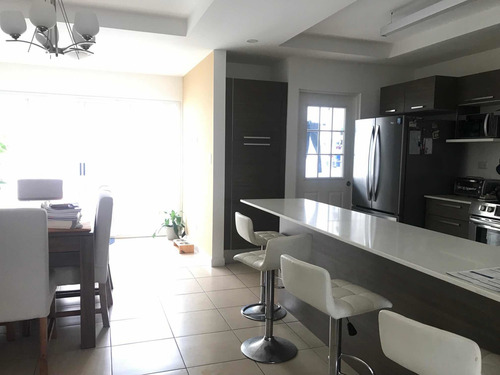 Imagen 4 de 15 de Casa Moderna A La Venta En Condominio, Brasil De Santa Ana