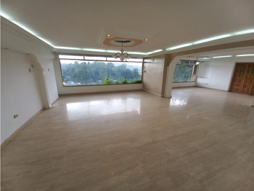 Apartamento En Planta Baja Res Ana María Urb El Picacho San Antonio