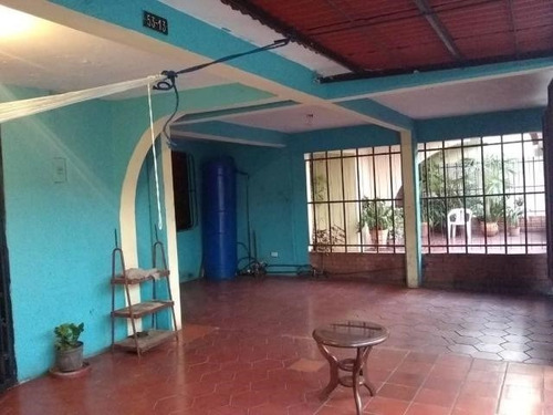Imagen 6 de 30 de Casa En Venta Obelisco, Dos Niveles, Todos Los Servicios. Excelente Ubicación. Inf. 0424-5620928 Flex 22-14184 Z25